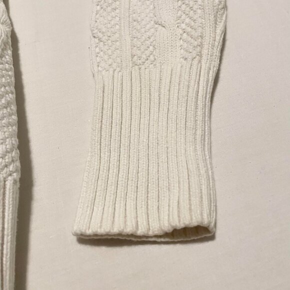 Old Navy Cable Knit Sweater Womens Size Medium - Picture 7 of 16